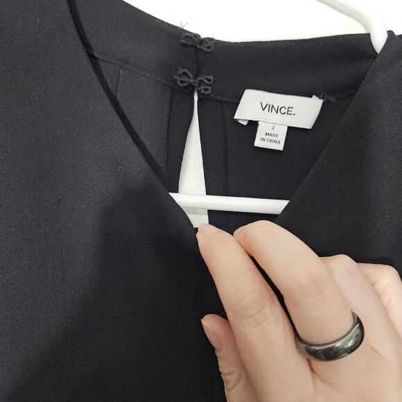 Vince Black Shift Sleeveless Dress Keyhole Back Size 2 Retail $395 - Picture 8 of 9